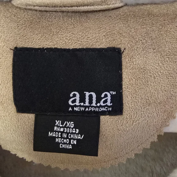 A.N.A Women's Tan Coat Size XL Never Worn - Picture 2 of 9